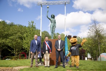 La Ville d’Élancourt dévoile la statue Olympia !