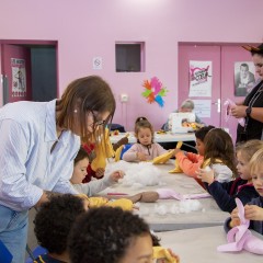 Atelier UNICEF : poupées frimousses