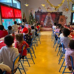 Repas de Noël en maternelle