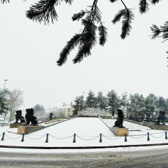 Ville d'Élancourt sous la neige.