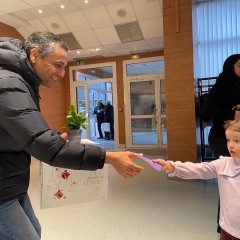 Distribution de colis gourmands aux seniors