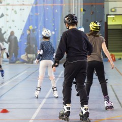 "Testez le sport" : escalade et roller