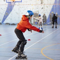 "Testez le sport" : escalade et roller