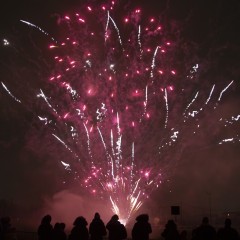 Spectacle pyrotechnique et laser de Noël 24