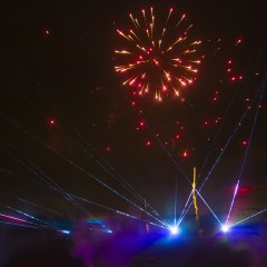 Spectacle pyrotechnique et laser de Noël 24