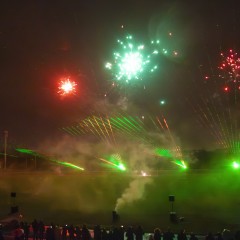 Spectacle pyrotechnique et laser de Noël 24